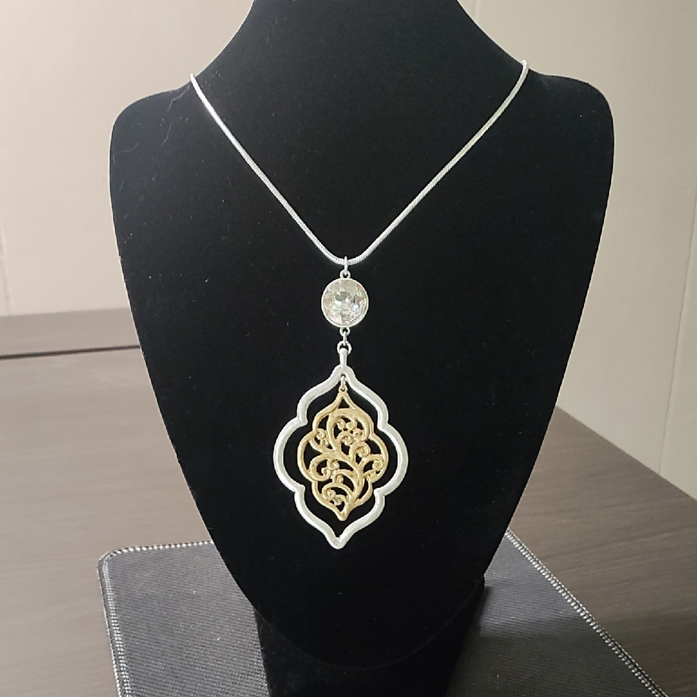 Elegant Gold and Silver Pendant Necklace